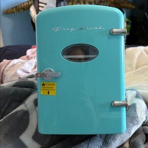 Frigidaire Mini Fridge in Aqua Blue